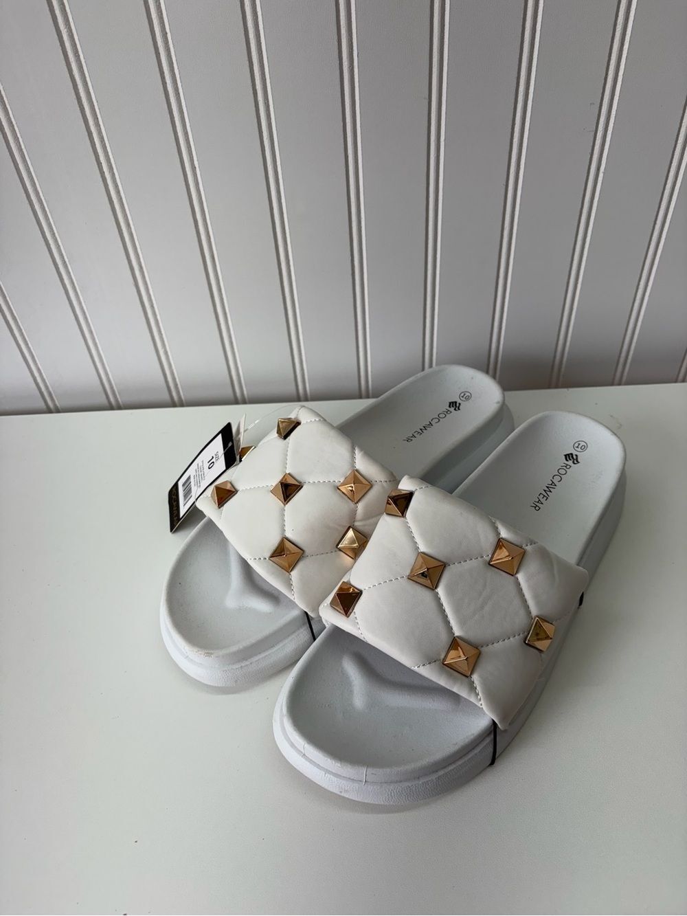 Rocawear White Quilted Slides with Gold Stud Accents